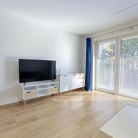 Air-Conditioned 2 Room Apartment, With Terrace, Rovinka 203 Exteriér fotografie