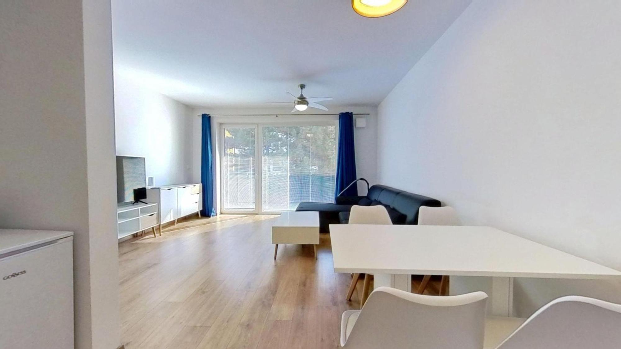Air-Conditioned 2 Room Apartment, With Terrace, Rovinka 203 Exteriér fotografie